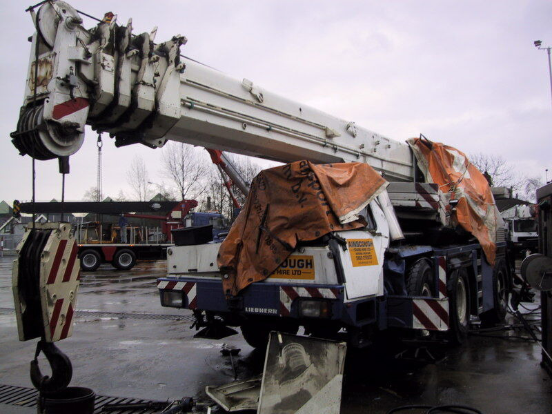 Liebherr LTM 1050/1 for parts - Grue mobile: photos 1 Liebherr LTM 1050/1 for parts - Grue mobile: photos 1