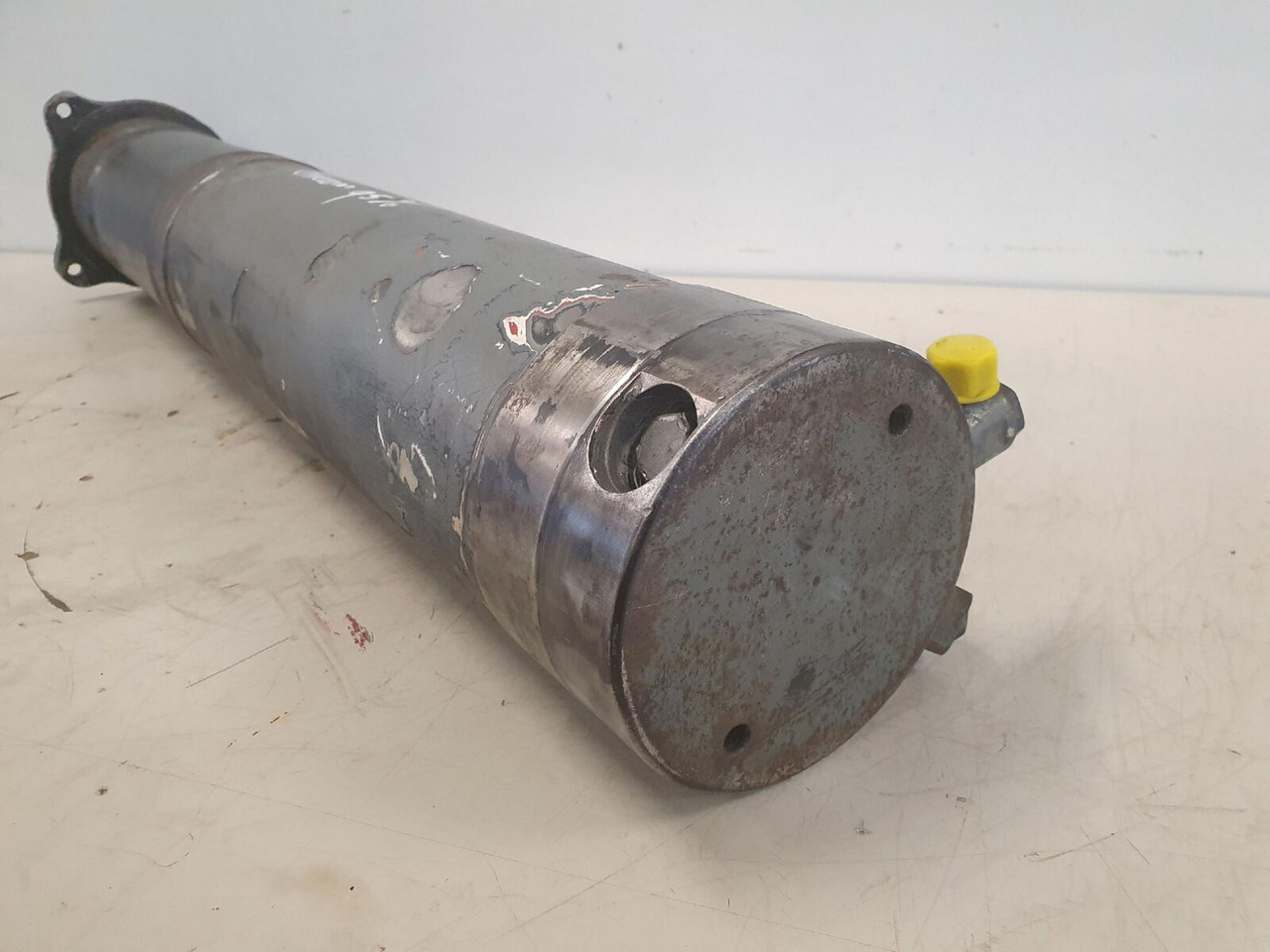 Liebherr LTM 1050-1 outrigger support cylinder rear - Vérin hydraulique pour Grue: photos 4 Liebherr LTM 1050-1 outrigger support cylinder rear - Vérin hydraulique pour Grue: photos 4