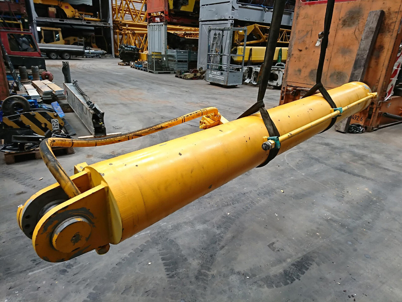 Liebherr LTM 1060-2 boom cylinder - Vérin hydraulique pour Grue mobile: photos 4 Liebherr LTM 1060-2 boom cylinder - Vérin hydraulique pour Grue mobile: photos 4