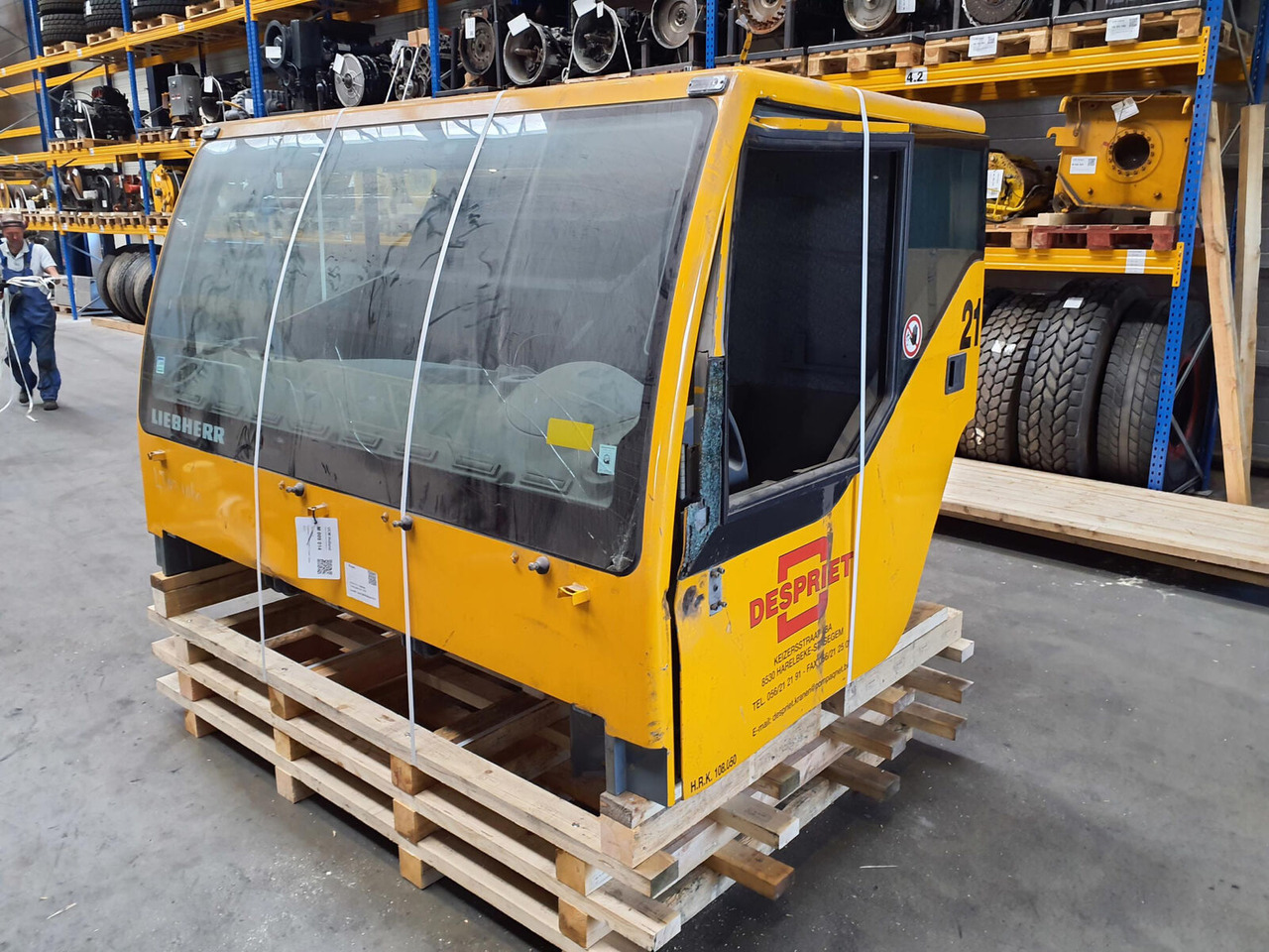 Liebherr LTM 1060-2 lower cabin - Cabine pour Grue mobile: photos 1 Liebherr LTM 1060-2 lower cabin - Cabine pour Grue mobile: photos 1