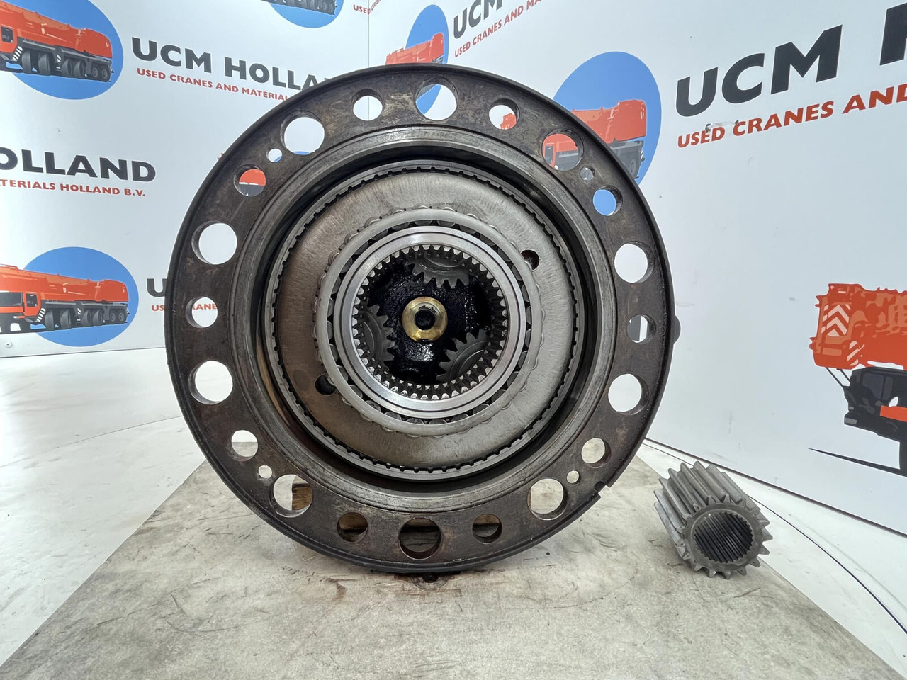 Liebherr LTM 1070 planetary gear 17-24-67-32-3pl-H127-46 - Moteur de translation pour Grue mobile: photos 5 Liebherr LTM 1070 planetary gear 17-24-67-32-3pl-H127-46 - Moteur de translation pour Grue mobile: photos 5