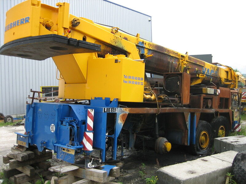 Liebherr LTM 1090/2 for parts - Grue tout-terrain: photos 2 Liebherr LTM 1090/2 for parts - Grue tout-terrain: photos 2