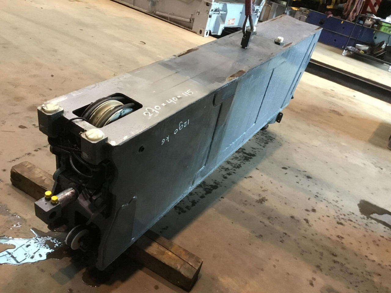 Liebherr LTM 1250-6.1 sliding beam front pre assembled - Suspension pour Grue mobile: photos 4 Liebherr LTM 1250-6.1 sliding beam front pre assembled - Suspension pour Grue mobile: photos 4
