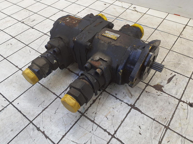Liebherr LTM 1300 two stage pump - Pompe hydraulique pour Grue: photos 3 Liebherr LTM 1300 two stage pump - Pompe hydraulique pour Grue: photos 3