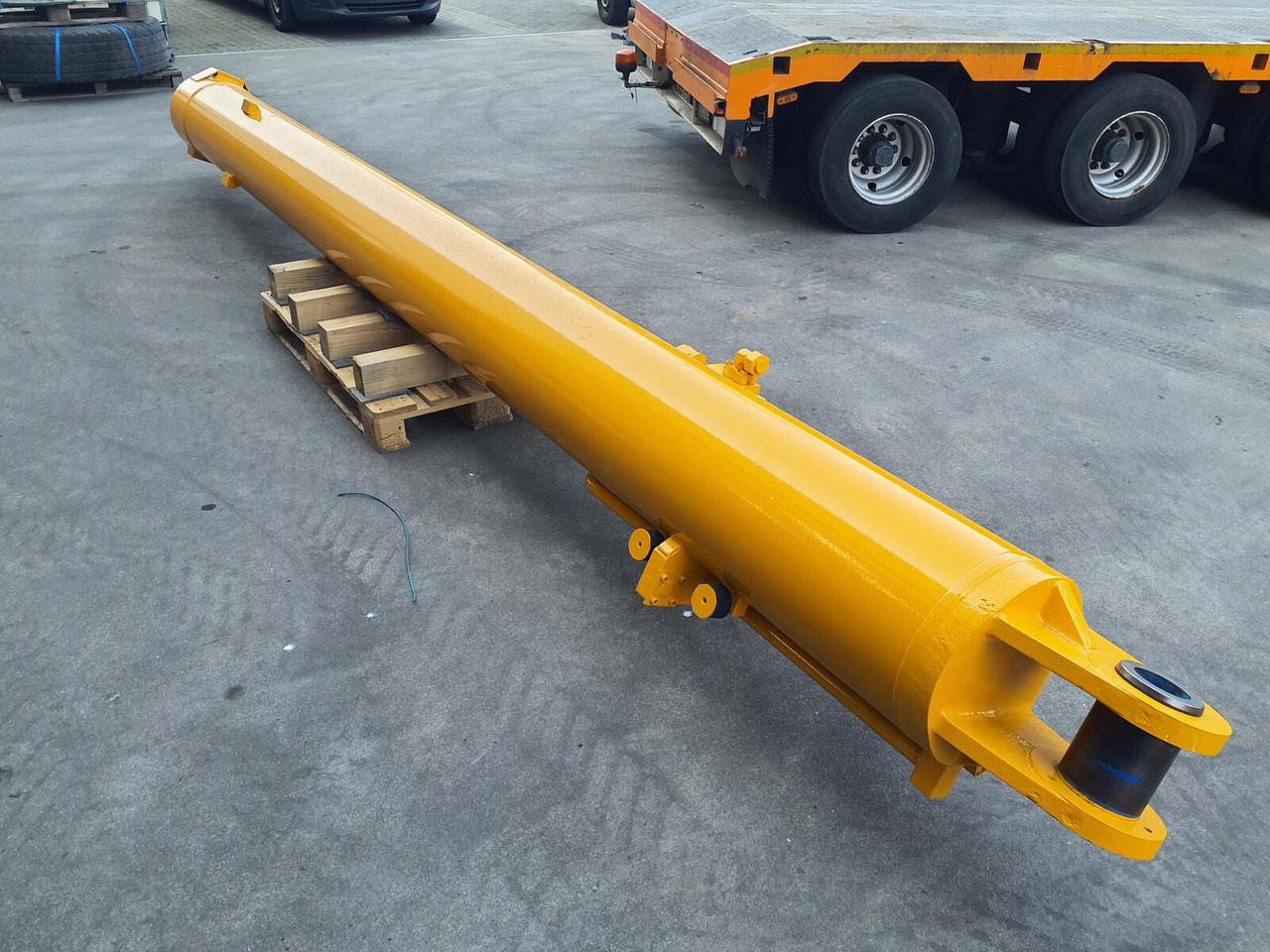 Liebherr LTM 1400-7.1 Boom cylinder left - Vérin hydraulique pour Grue mobile: photos 2 Liebherr LTM 1400-7.1 Boom cylinder left - Vérin hydraulique pour Grue mobile: photos 2