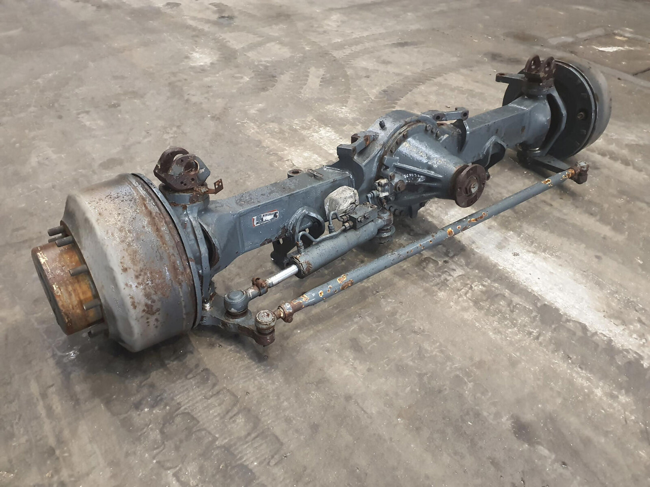 Liebherr LTM 1400-7.1 axle 6 - Essieu et pièces pour Grue: photos 2 Liebherr LTM 1400-7.1 axle 6 - Essieu et pièces pour Grue: photos 2