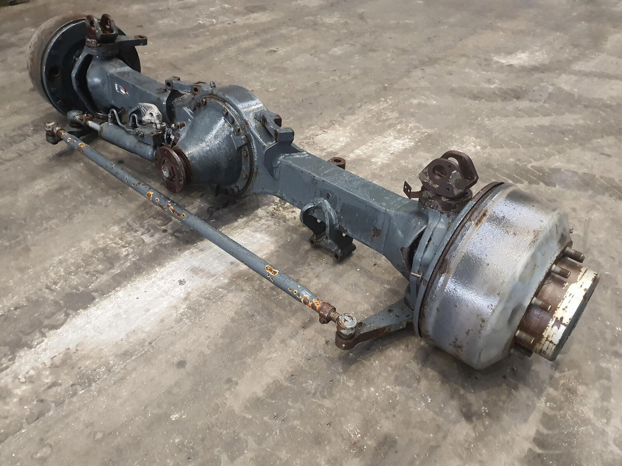 Liebherr LTM 1400-7.1 axle 6 - Essieu et pièces pour Grue: photos 1 Liebherr LTM 1400-7.1 axle 6 - Essieu et pièces pour Grue: photos 1