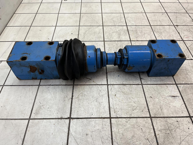 Vérin hydraulique pour Grue Liebherr LTM 1400-7.1 cylinder connection: photos 1