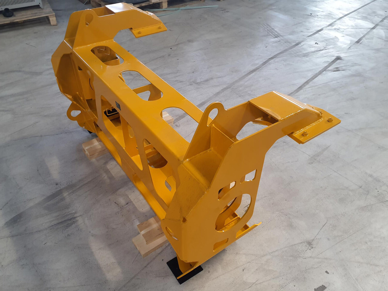 Liebherr LTM 1750-9.1 Luffing cylinder lifting device front - Carrosserie et extérieur pour Grue mobile: photos 3 Liebherr LTM 1750-9.1 Luffing cylinder lifting device front - Carrosserie et extérieur pour Grue mobile: photos 3