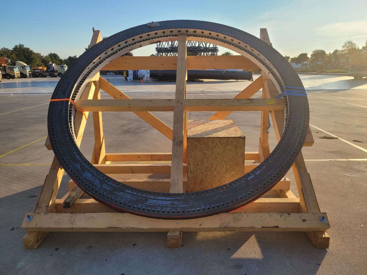 Liebherr LTM 1750-9.1 quick connection slew ring - Couronne d'orientation pour Grue mobile: photos 1 Liebherr LTM 1750-9.1 quick connection slew ring - Couronne d'orientation pour Grue mobile: photos 1
