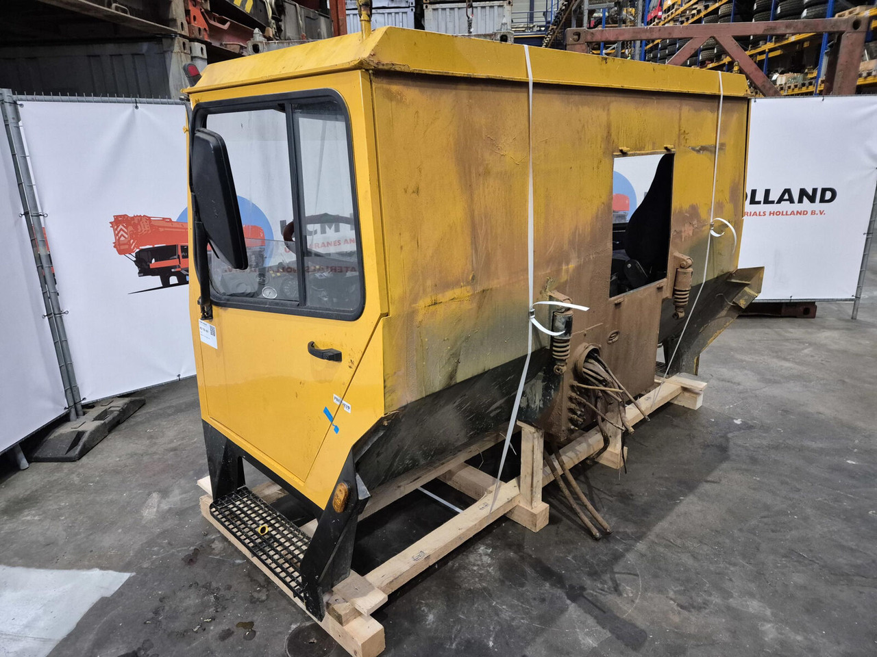 Liebherr LTM drivers cabin - Cabine pour Grue mobile: photos 4 Liebherr LTM drivers cabin - Cabine pour Grue mobile: photos 4