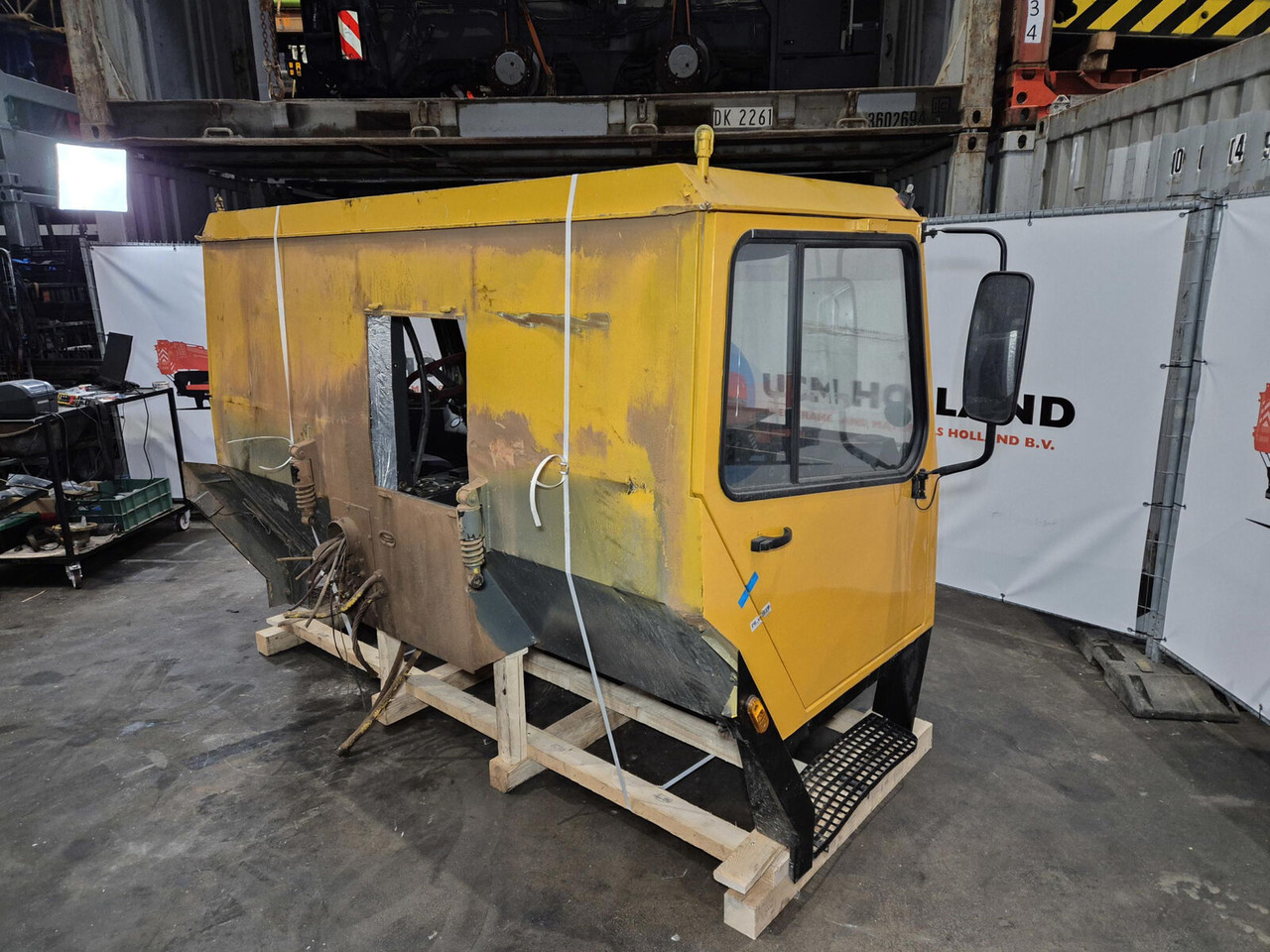 Liebherr LTM drivers cabin - Cabine pour Grue mobile: photos 3 Liebherr LTM drivers cabin - Cabine pour Grue mobile: photos 3