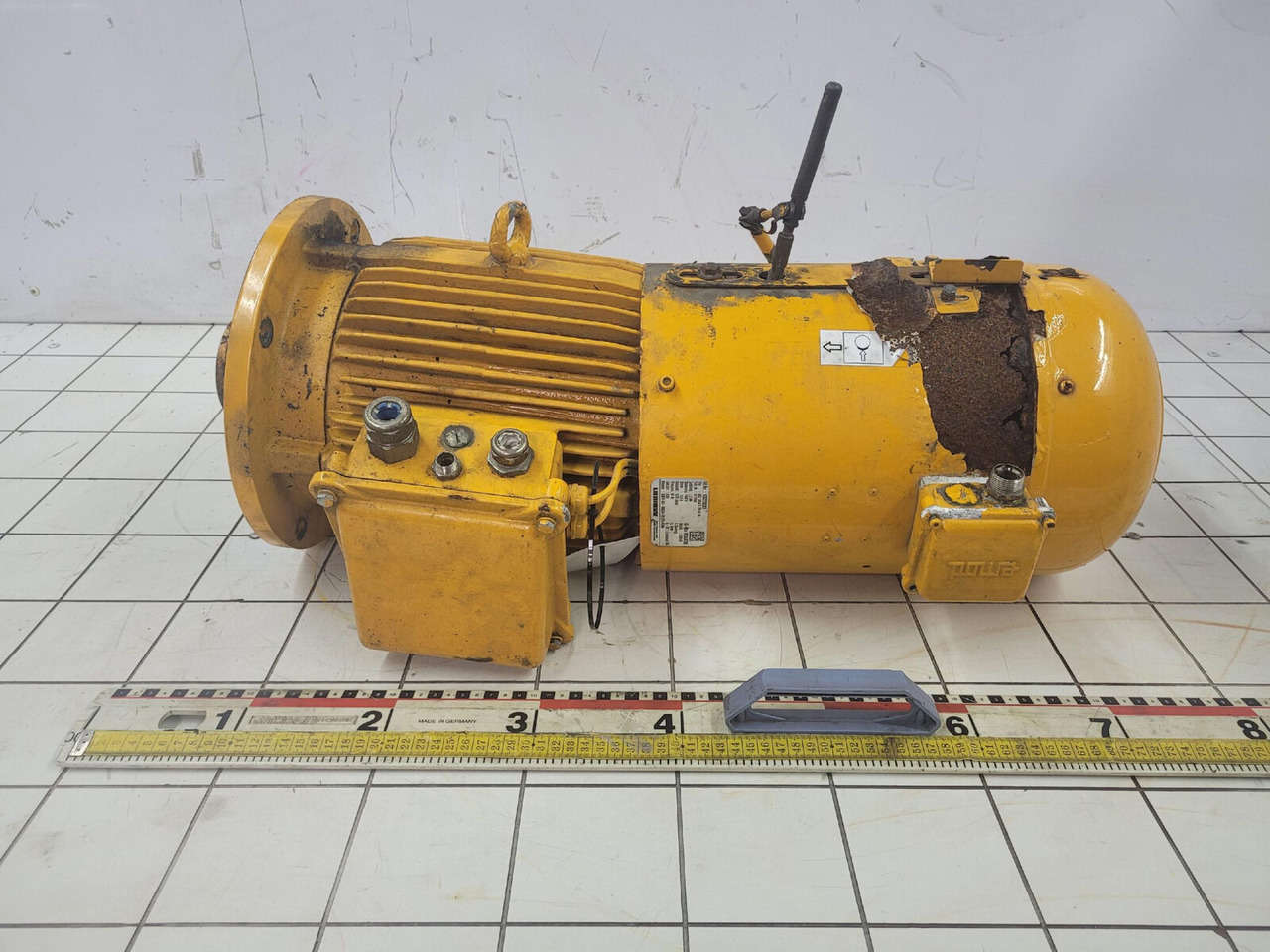 Liebherr MK 100 slew motor - Moteur de rotation pour Grue: photos 1 Liebherr MK 100 slew motor - Moteur de rotation pour Grue: photos 1