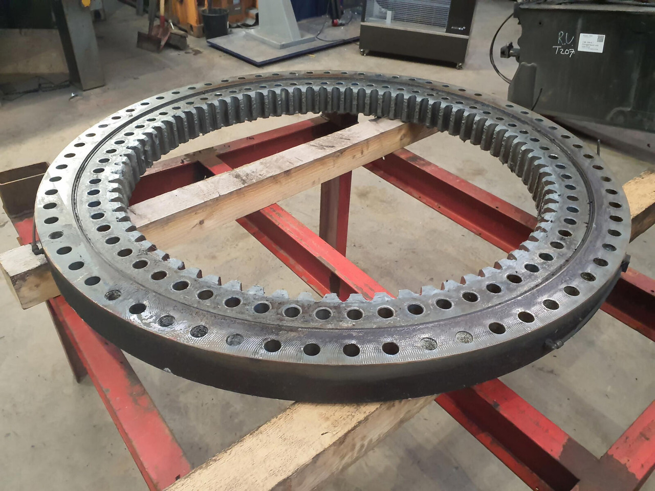 Liebherr MK 88 slewing ring - Couronne d'orientation pour Grue mobile: photos 2 Liebherr MK 88 slewing ring - Couronne d'orientation pour Grue mobile: photos 2