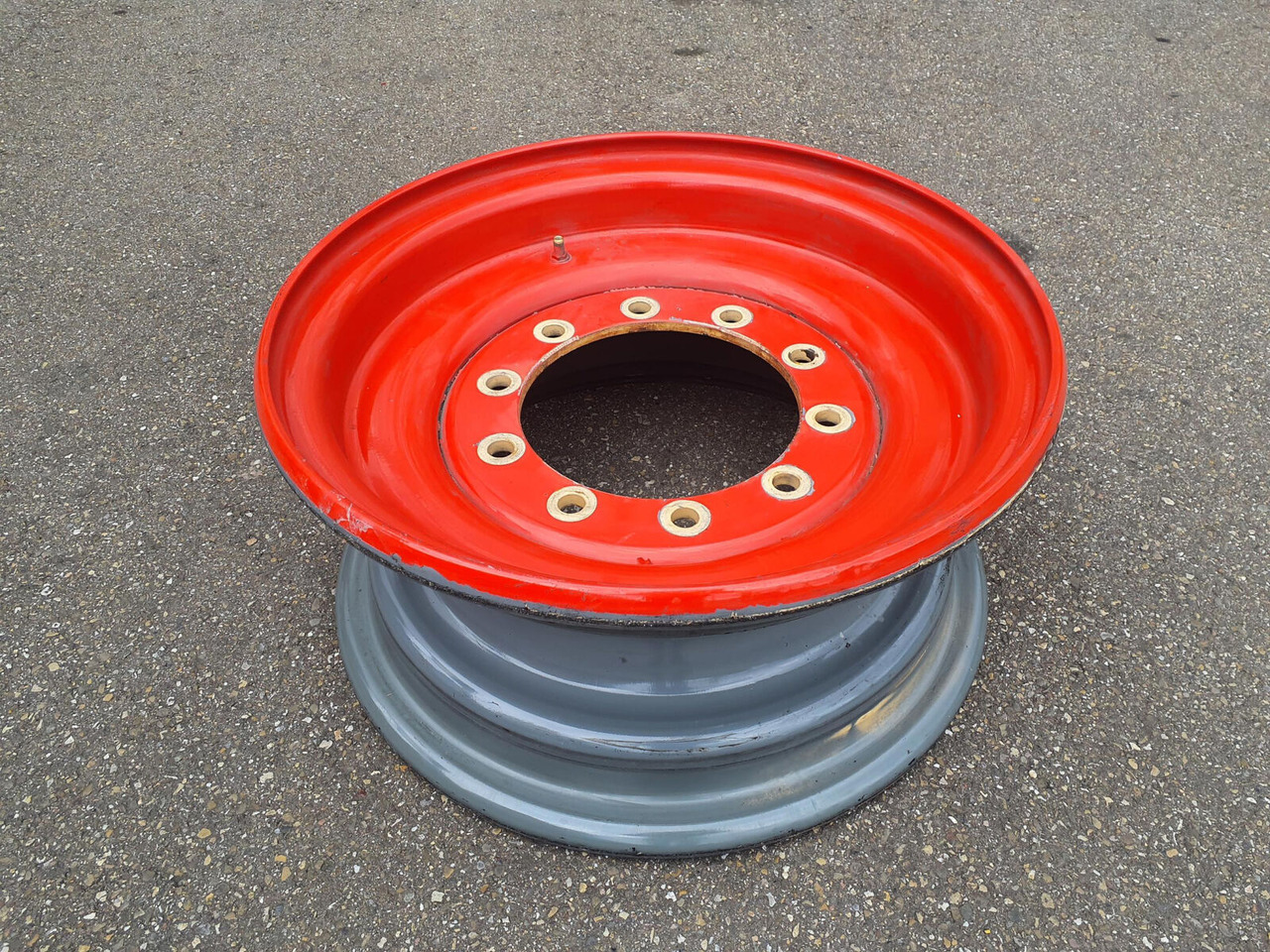 Liebherr Rim 445/95R25 10 12 1p - Jante pour Grue: photos 1 Liebherr Rim 445/95R25 10 12 1p - Jante pour Grue: photos 1