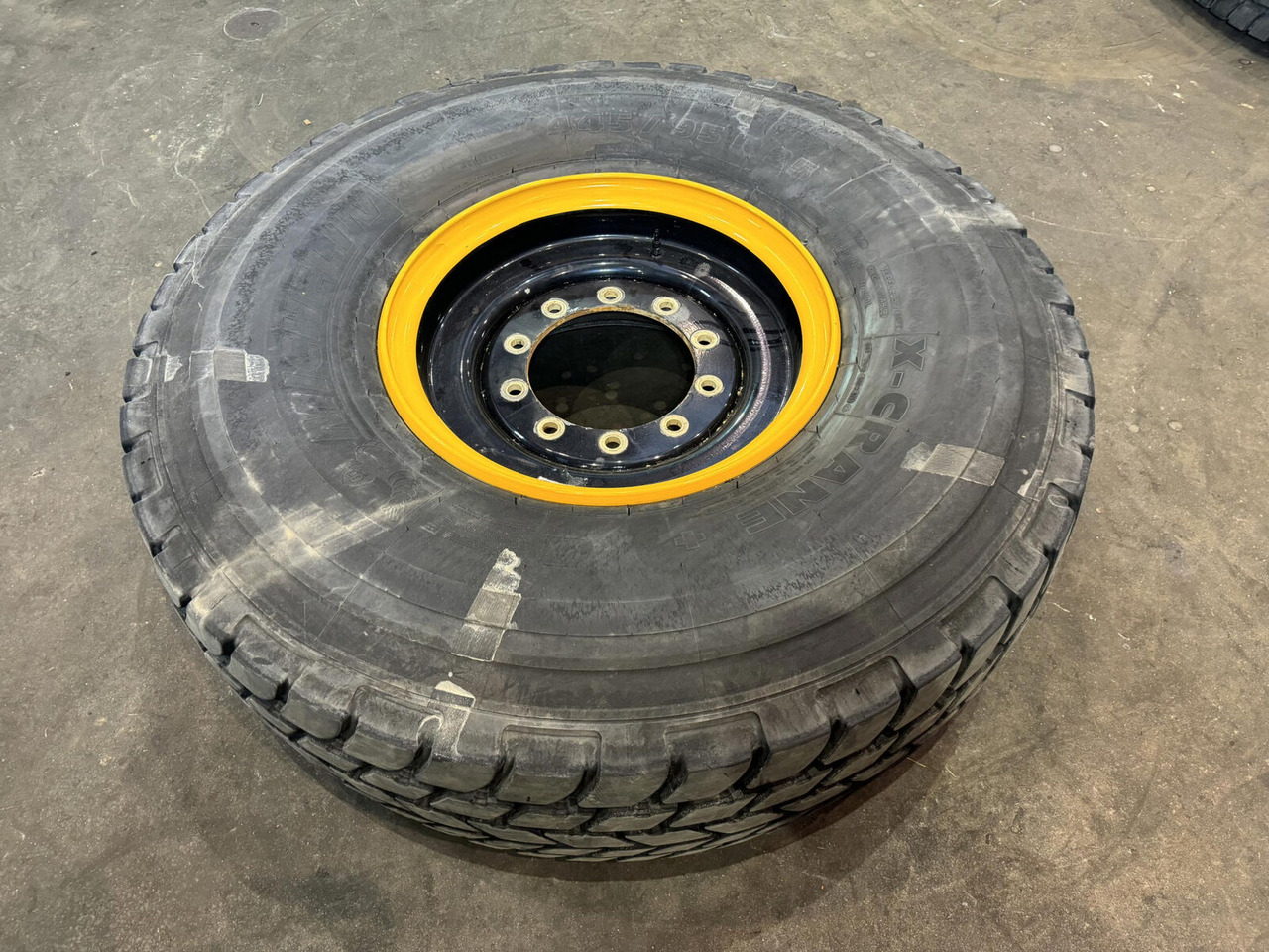 Liebherr Wheel 445/95R25 10 12.3 1p - Roue complète: photos 2 Liebherr Wheel 445/95R25 10 12.3 1p - Roue complète: photos 2
