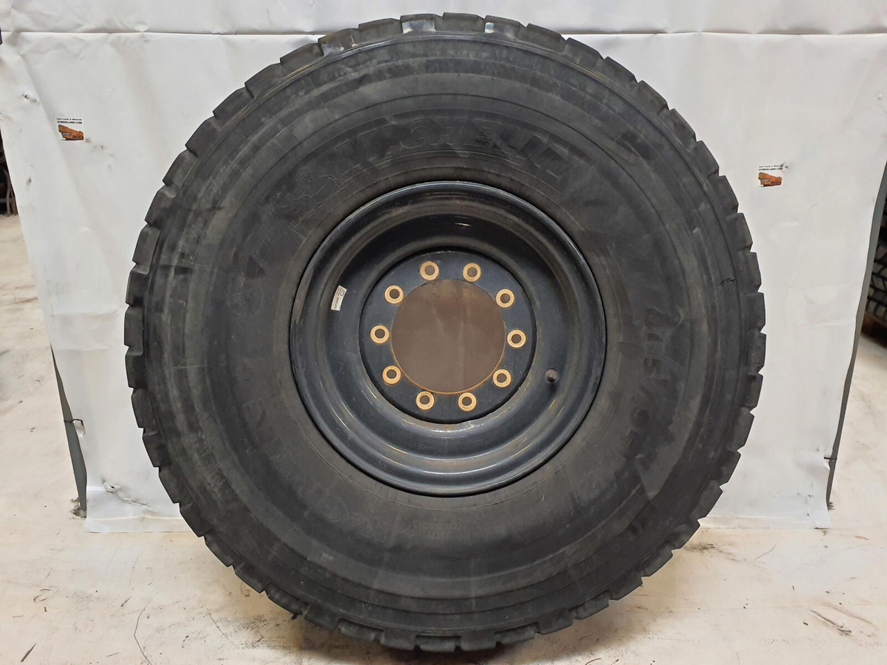 Michelin Wheel 445/95R25 10 12 1p - Roue complète: photos 1 Michelin Wheel 445/95R25 10 12 1p - Roue complète: photos 1
