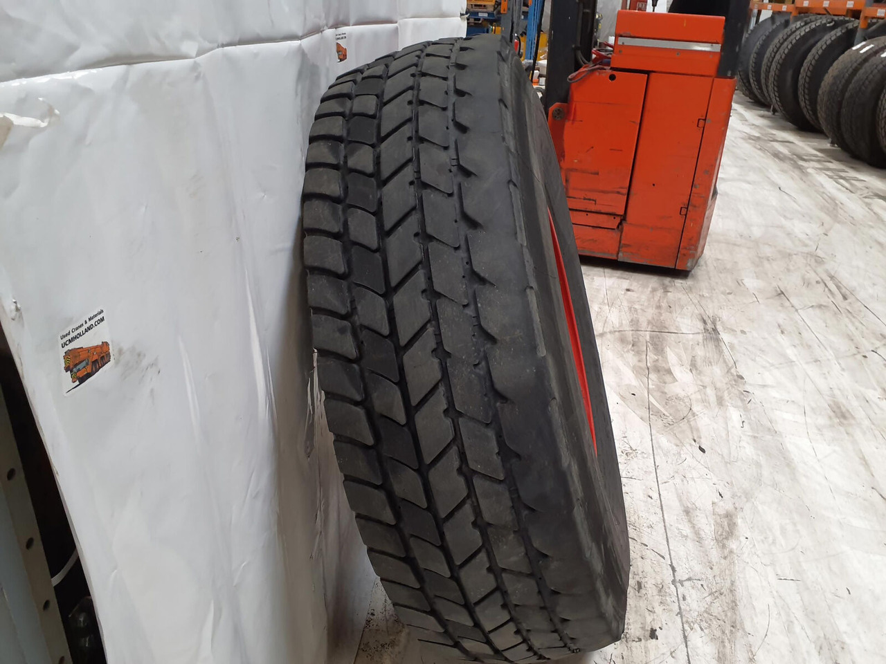 Michelin Wheel 445/95R25 10 12 1p - Roue complète: photos 3 Michelin Wheel 445/95R25 10 12 1p - Roue complète: photos 3