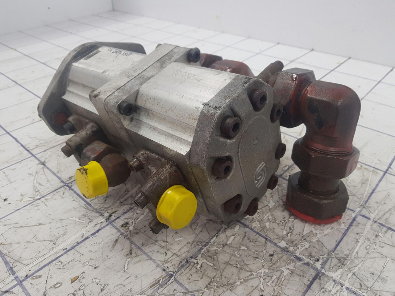 Sauer-Danfoss 70 GMT dual gear pump - Pompe hydraulique pour Grue mobile: photos 2 Sauer-Danfoss 70 GMT dual gear pump - Pompe hydraulique pour Grue mobile: photos 2