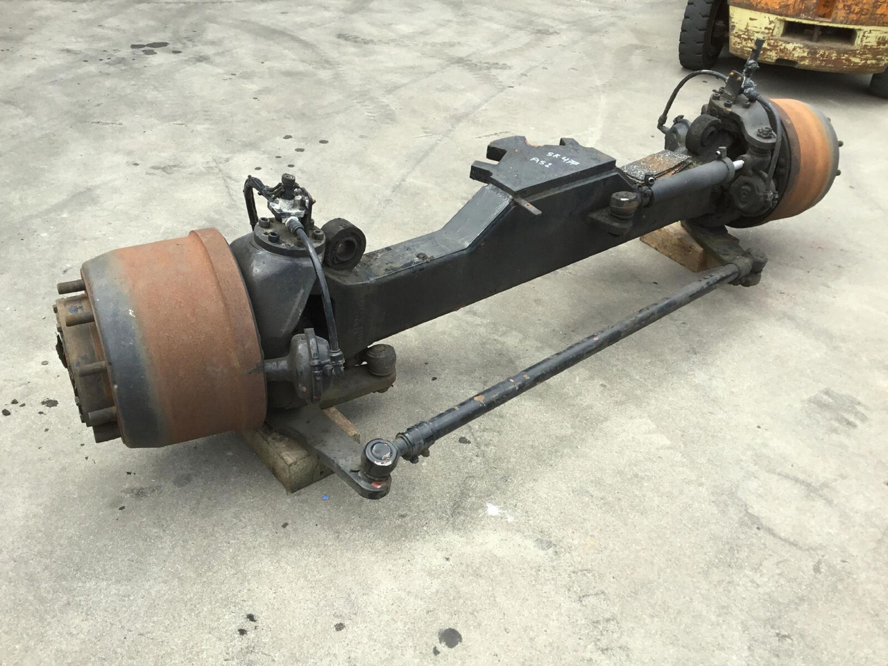Spierings SK 477 axle 1 - Essieu et pièces pour Grue mobile: photos 3 Spierings SK 477 axle 1 - Essieu et pièces pour Grue mobile: photos 3