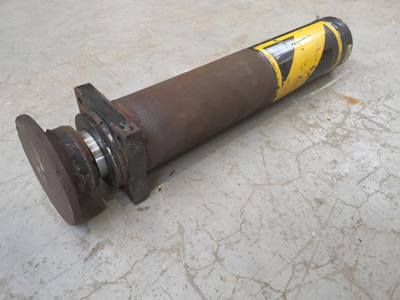 Spierings SK 598 Outrigger cylinder - Vérin hydraulique pour Grue: photos 4 Spierings SK 598 Outrigger cylinder - Vérin hydraulique pour Grue: photos 4