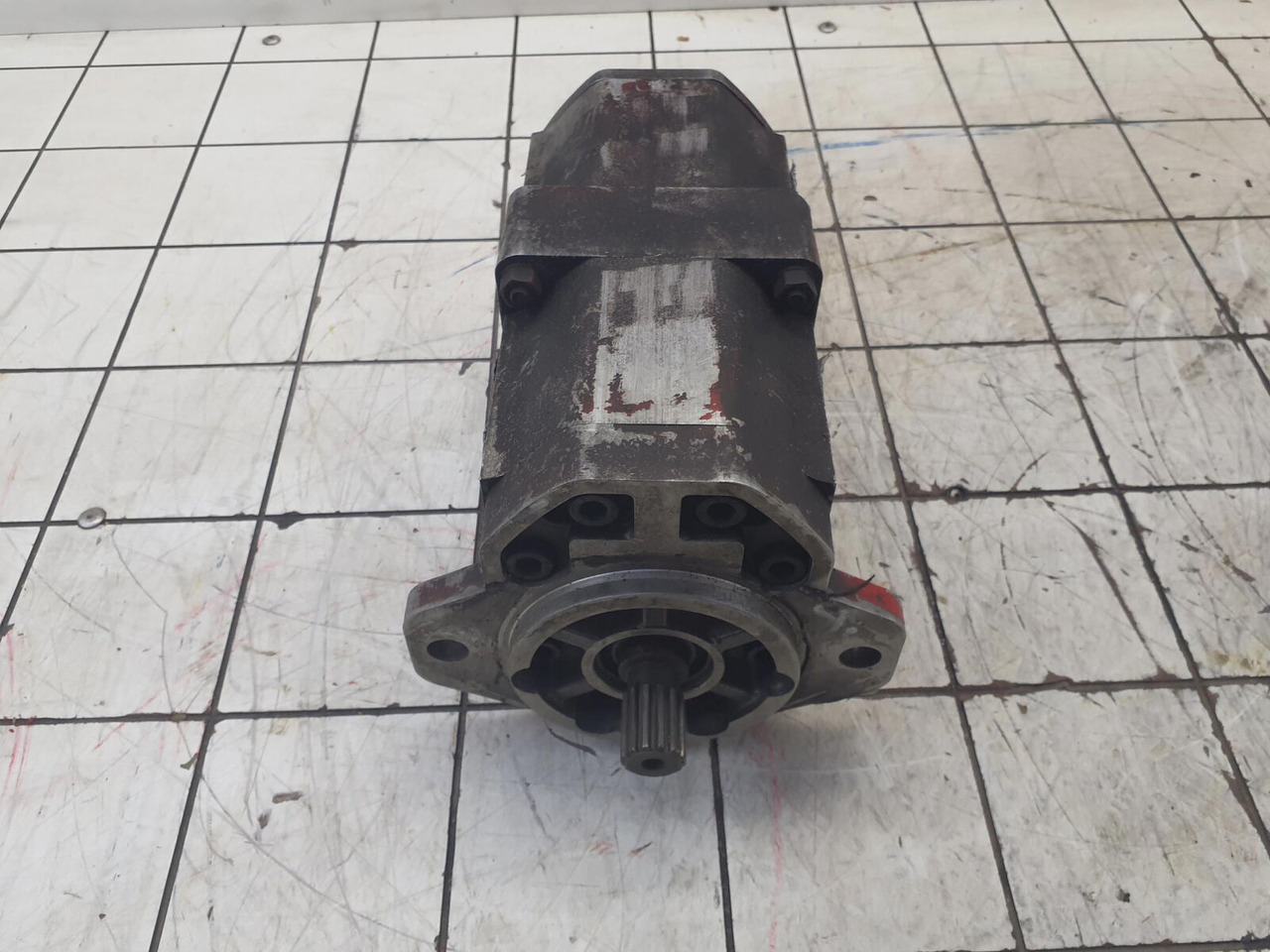 Sundstrand dual gear pump - Pompe hydraulique pour Grue mobile: photos 2 Sundstrand dual gear pump - Pompe hydraulique pour Grue mobile: photos 2