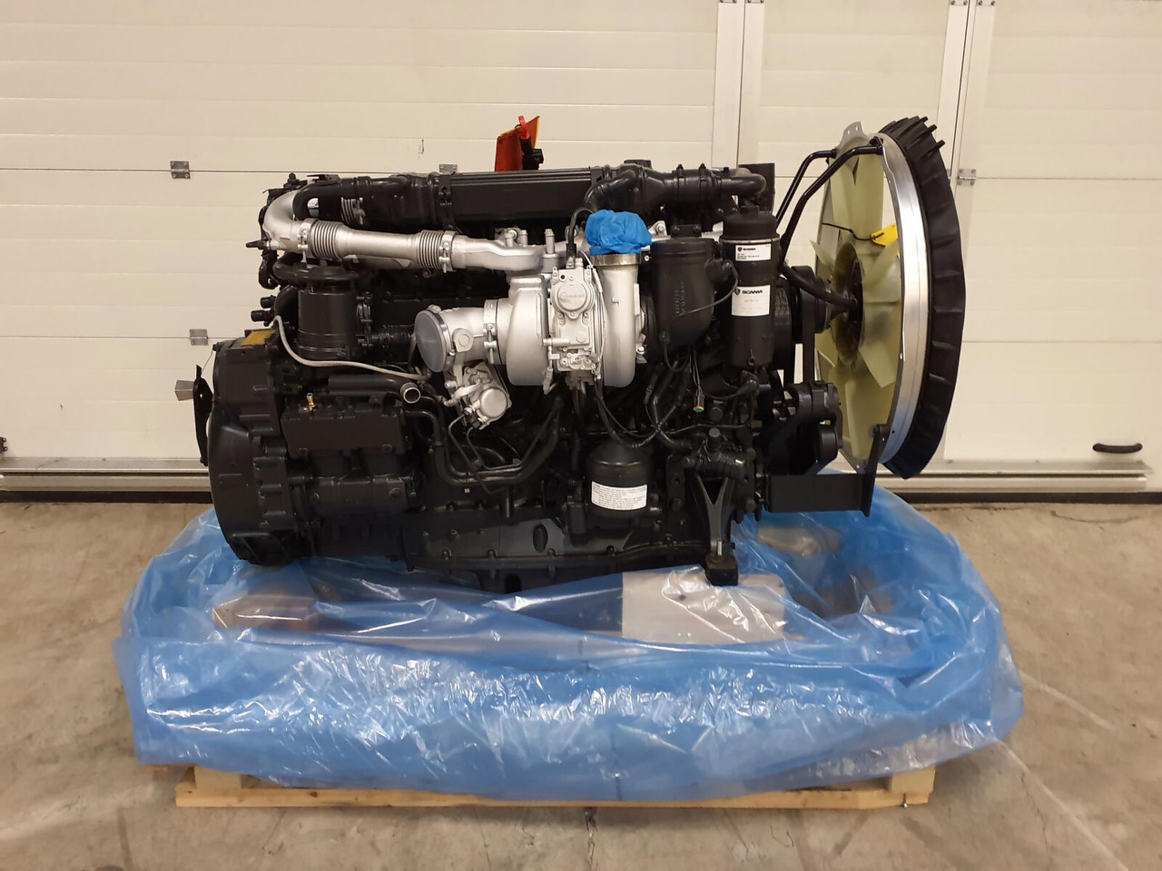 Tadano Faun Demag AC 220-1, AC 5.220-1 Scania DC13 085A motor - Moteur pour Grue: photos 4 Tadano Faun Demag AC 220-1, AC 5.220-1 Scania DC13 085A motor - Moteur pour Grue: photos 4