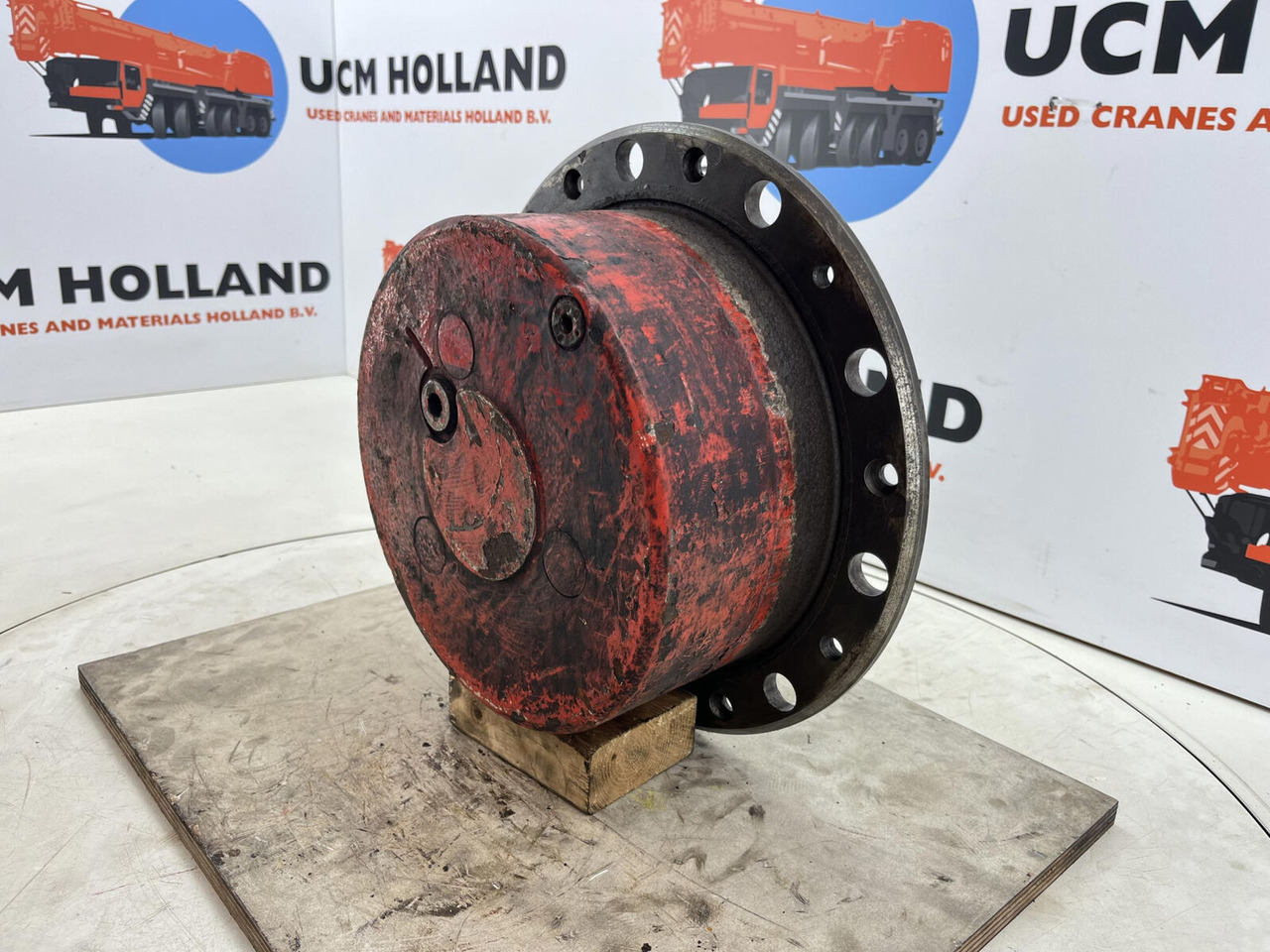 Terex AC 155 planetary gear 17-24-67-32-3pl-H135-46 - Moteur de translation pour Grue: photos 2 Terex AC 155 planetary gear 17-24-67-32-3pl-H135-46 - Moteur de translation pour Grue: photos 2