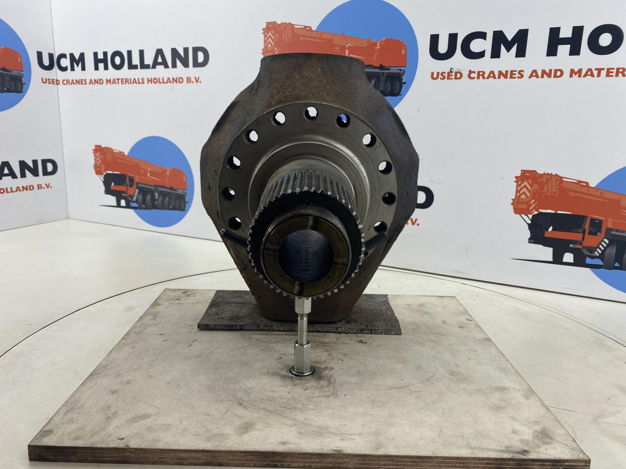 Terex AC 205 Steering knuckle 16 holes - Fusée d'essieu pour Grue mobile: photos 2 Terex AC 205 Steering knuckle 16 holes - Fusée d'essieu pour Grue mobile: photos 2