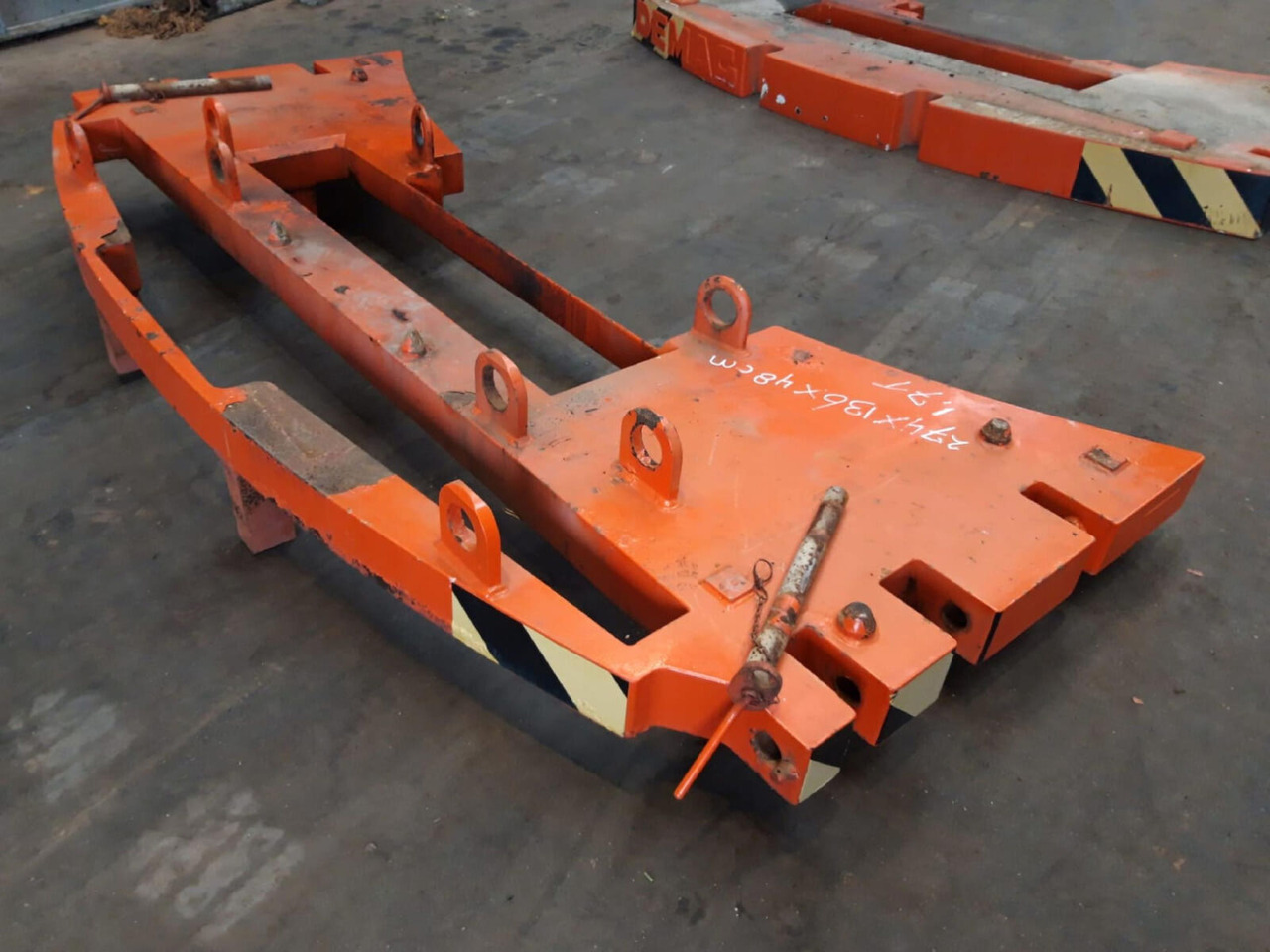 Terex AC 205 counterweight 1,7 ton - Contrepoids pour Grue mobile: photos 1 Terex AC 205 counterweight 1,7 ton - Contrepoids pour Grue mobile: photos 1