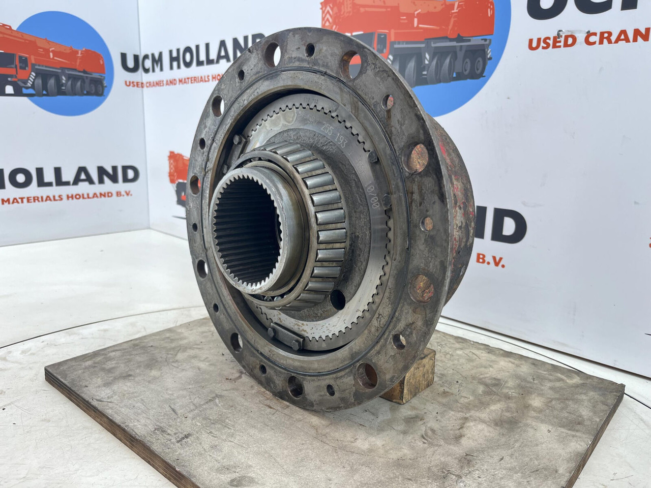 Terex AC 35 planetary gear 22-25-74-40-4pl-H137-46 - Moteur de translation pour Grue mobile: photos 3 Terex AC 35 planetary gear 22-25-74-40-4pl-H137-46 - Moteur de translation pour Grue mobile: photos 3