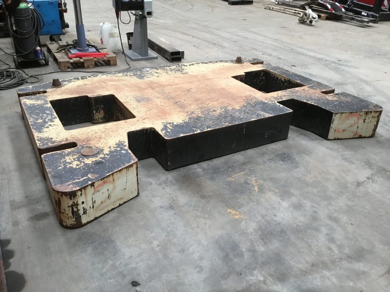 Terex AC 350-1 counterweight 10 ton - Contrepoids pour Grue mobile: photos 3 Terex AC 350-1 counterweight 10 ton - Contrepoids pour Grue mobile: photos 3