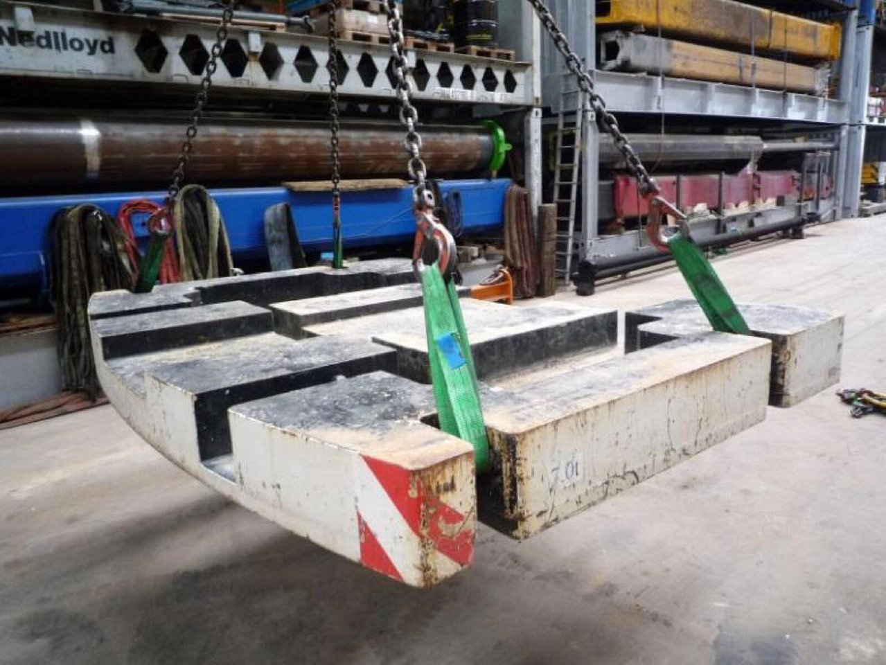 Terex AC 350-1 counterweight 7 ton - Contrepoids pour Grue mobile: photos 2 Terex AC 350-1 counterweight 7 ton - Contrepoids pour Grue mobile: photos 2