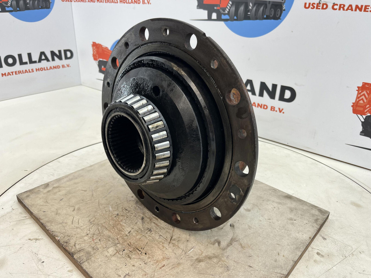 Terex AC 40-1 city planetary drive 17-24-67-32-3pl-H85-42 - Moteur de translation pour Grue mobile: photos 3 Terex AC 40-1 city planetary drive 17-24-67-32-3pl-H85-42 - Moteur de translation pour Grue mobile: photos 3