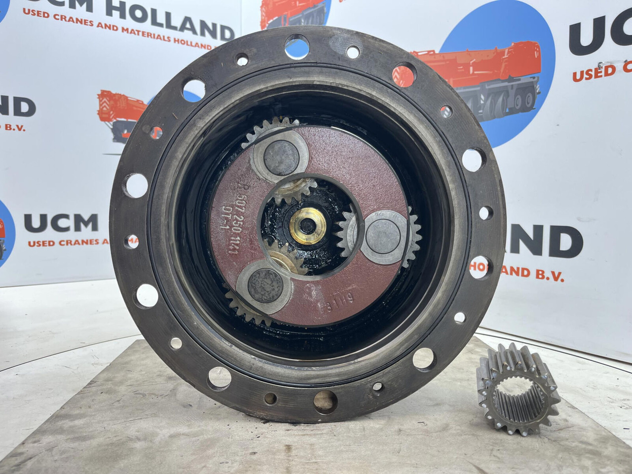 Terex AC 50 planetary gear 17-24-67-32-3pl-H135-42 - Moteur de translation pour Grue mobile: photos 4 Terex AC 50 planetary gear 17-24-67-32-3pl-H135-42 - Moteur de translation pour Grue mobile: photos 4