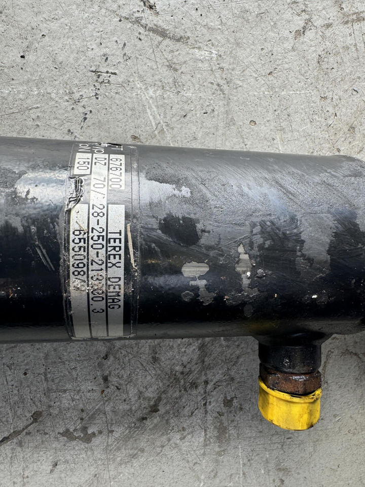 Terex Demag AC 25 steering cylinder - Vérin hydraulique pour Grue mobile: photos 5 Terex Demag AC 25 steering cylinder - Vérin hydraulique pour Grue mobile: photos 5