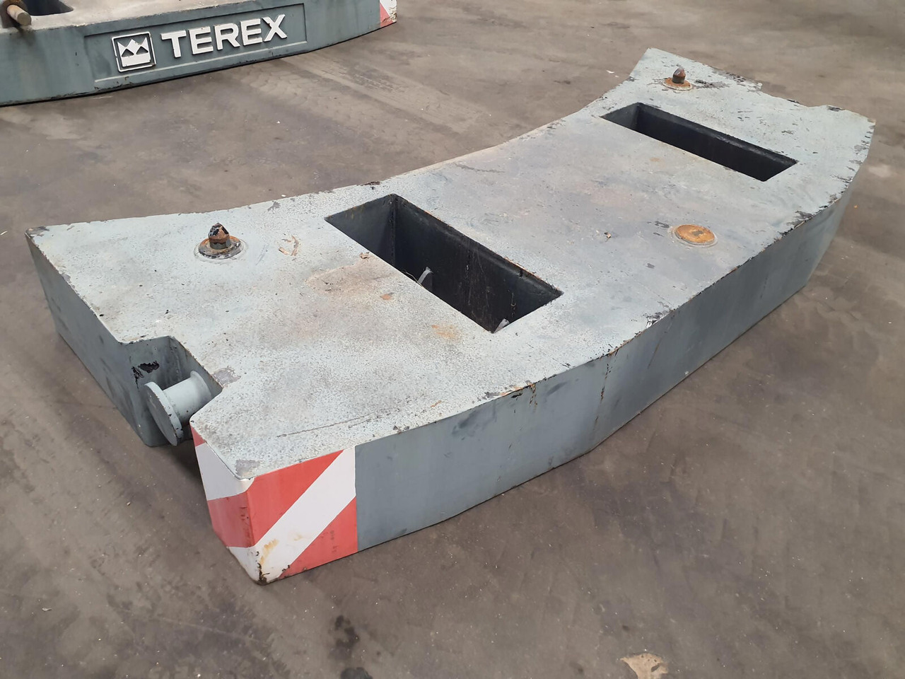 Terex Terex Demag Challenger 4200 counterweight 3.2 Ton - Contrepoids pour Grue mobile: photos 3 Terex Terex Demag Challenger 4200 counterweight 3.2 Ton - Contrepoids pour Grue mobile: photos 3