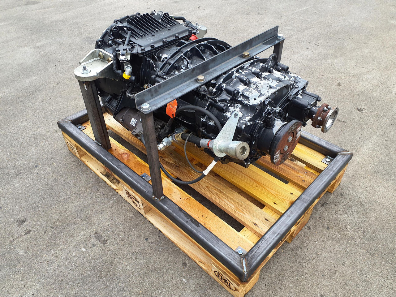 ZF Terex challenger 3160 Gearbox ZF astronic MID 12 AS 1625 SO - Boîte de vitesse pour Grue mobile: photos 4 ZF Terex challenger 3160 Gearbox ZF astronic MID 12 AS 1625 SO - Boîte de vitesse pour Grue mobile: photos 4