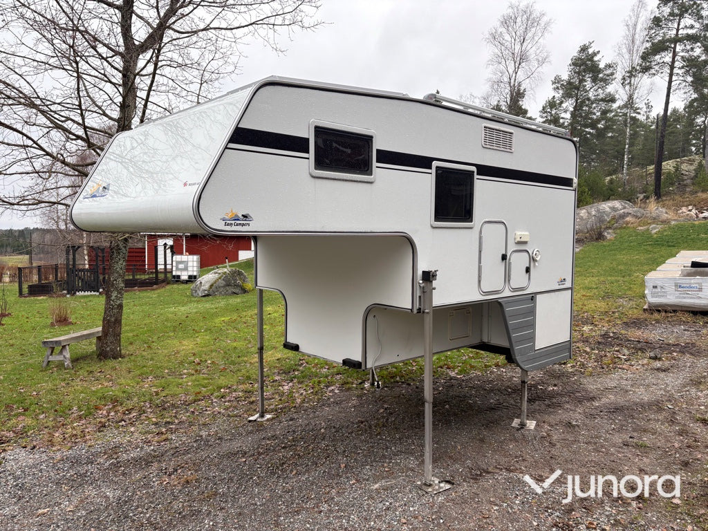 Camper - S Karosser Easy Campers EC 6 SH-2.1 SE (2022) - Caravane: photos 1 Camper - S Karosser Easy Campers EC 6 SH-2.1 SE (2022) - Caravane: photos 1