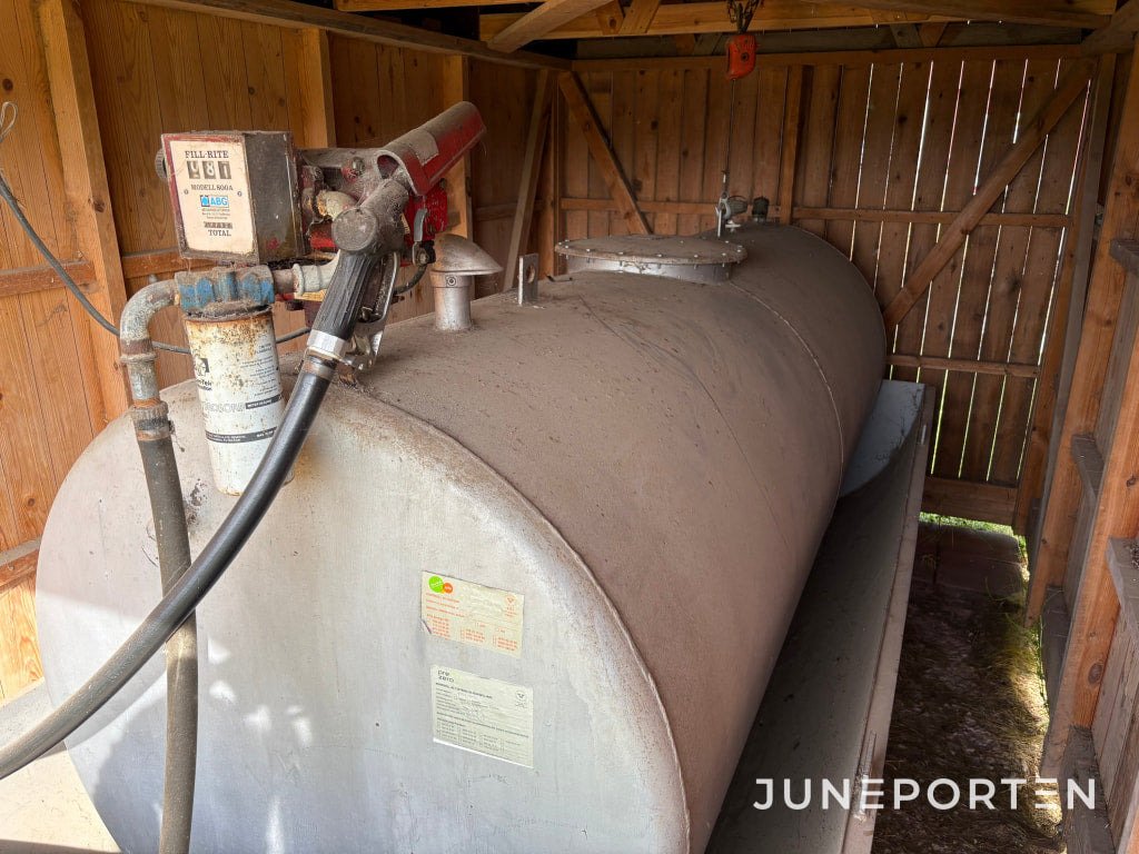 Dieseltank inklusive hus - Cuve de stockage: photos 4 Dieseltank inklusive hus - Cuve de stockage: photos 4