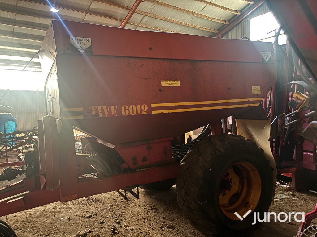 Gödningspridare - Överum Tive 6012 - Epandeur à fumier: photos 5 Gödningspridare - Överum Tive 6012 - Epandeur à fumier: photos 5