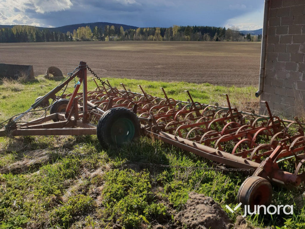 Harv - Kverneland - Bineuse: photos 2 Harv - Kverneland - Bineuse: photos 2