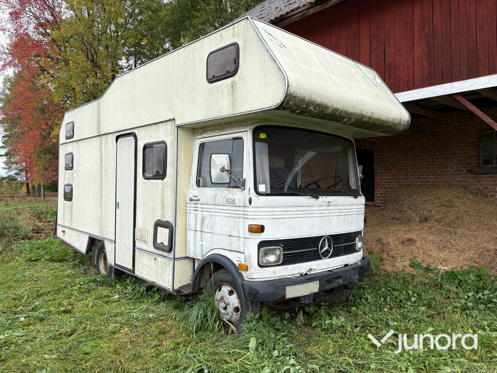 Husbil MERCEDES BENZ LP 608/32 - Camping-car capucine: photos 1 Husbil MERCEDES BENZ LP 608/32 - Camping-car capucine: photos 1