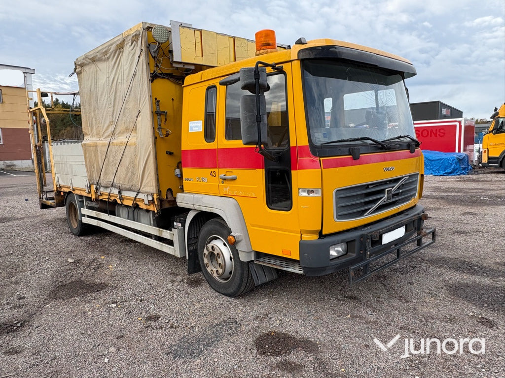 Lastbil - Volvo FL611 4X2 - Camion plateau: photos 3 Lastbil - Volvo FL611 4X2 - Camion plateau: photos 3