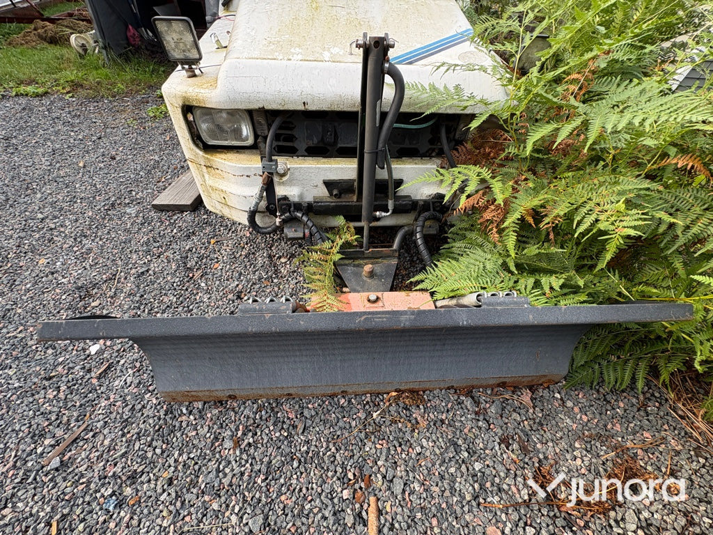 Plogbil - Bagagetruck - Tracteur à bagages: photos 4 Plogbil - Bagagetruck - Tracteur à bagages: photos 4