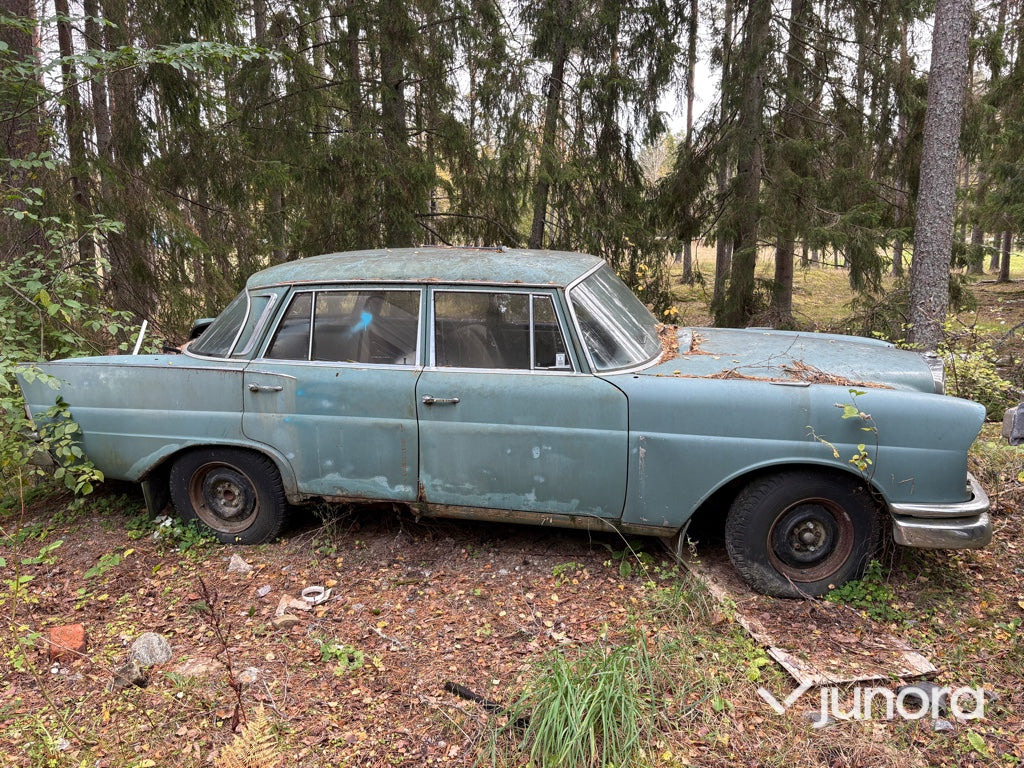 Renoveringsobjekt - Mercedes-Benz 220 S - Voiture: photos 2 Renoveringsobjekt - Mercedes-Benz 220 S - Voiture: photos 2