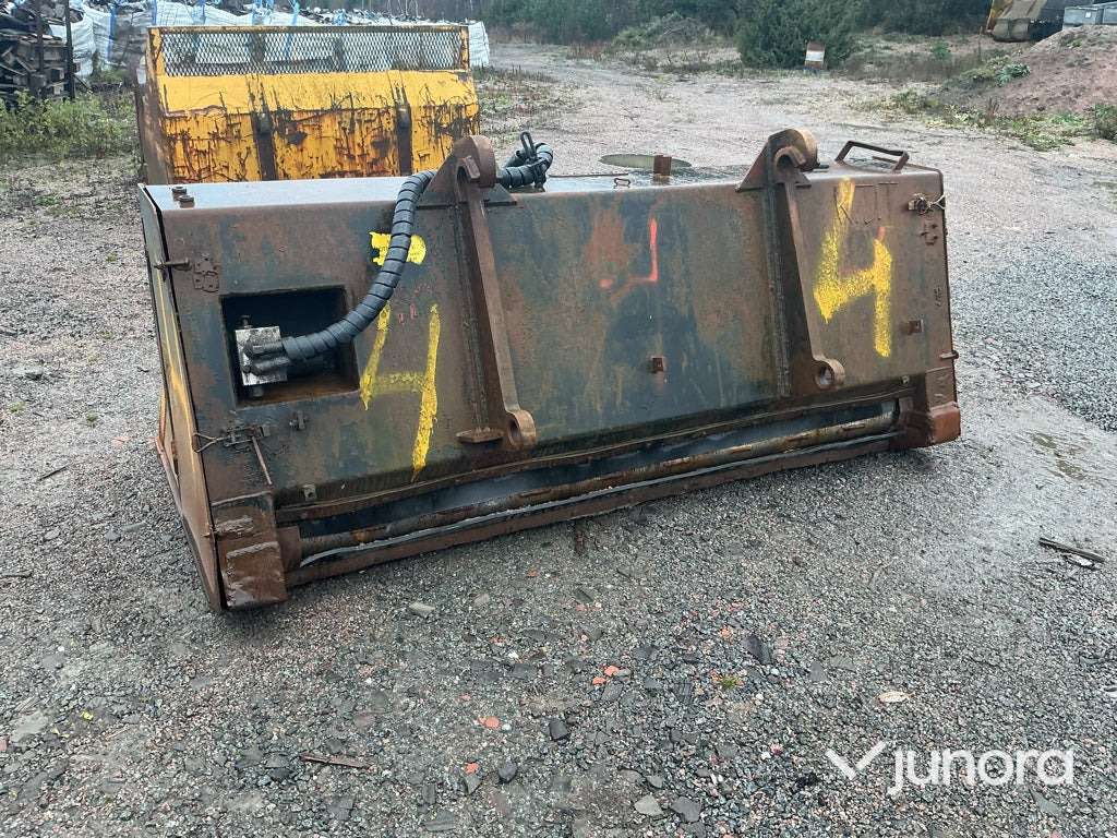 Sandspridareskopa - Gradmeko Stora BM - Epandeur de sable: photos 5 Sandspridareskopa - Gradmeko Stora BM - Epandeur de sable: photos 5