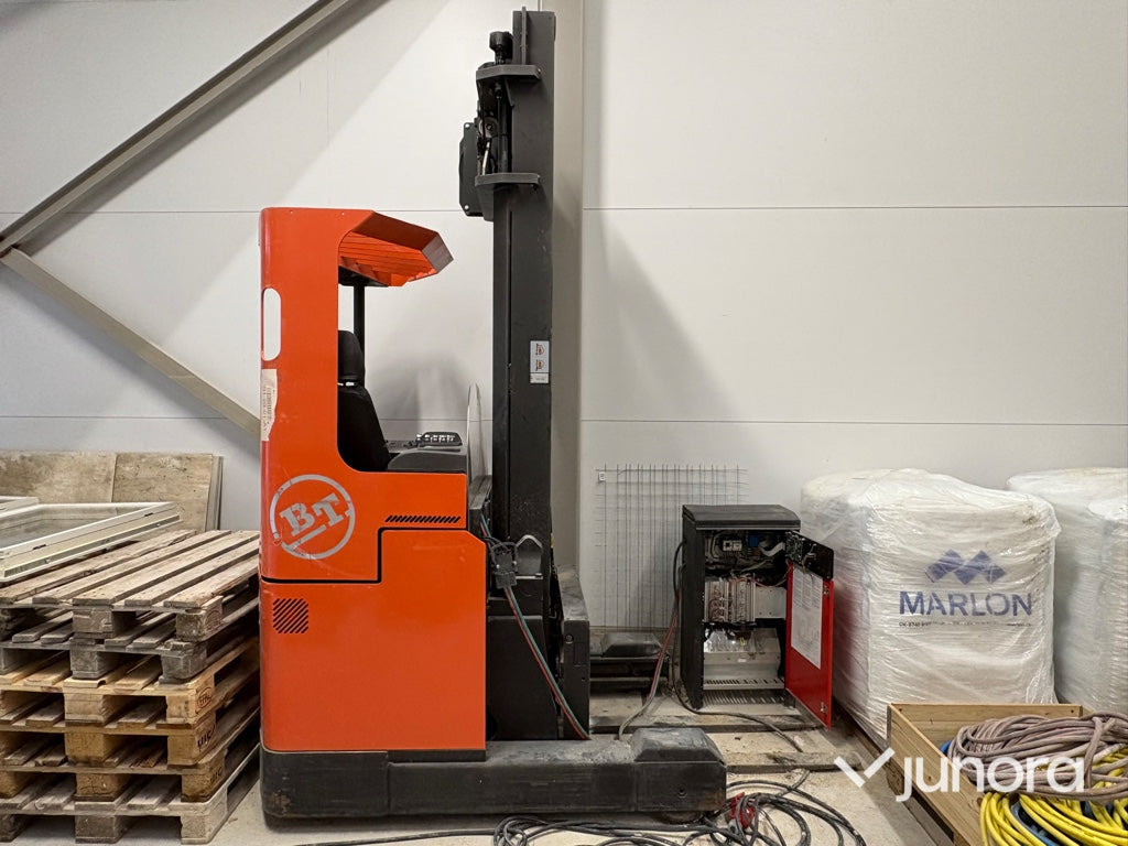 Skjutstativtruck – BT - Chariot à mât rétractable: photos 4 Skjutstativtruck – BT - Chariot à mât rétractable: photos 4