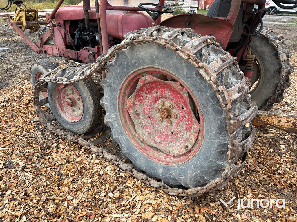 Tracteur forestier Skogstraktor ÖSA-48 ”Volvo BM 400 Buster”: photos 25