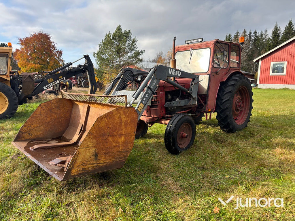 Traktor & Lastare - Volvo BM, 350 Boxer, Veto FX-10 - Tracteur agricole: photos 1 Traktor & Lastare - Volvo BM, 350 Boxer, Veto FX-10 - Tracteur agricole: photos 1